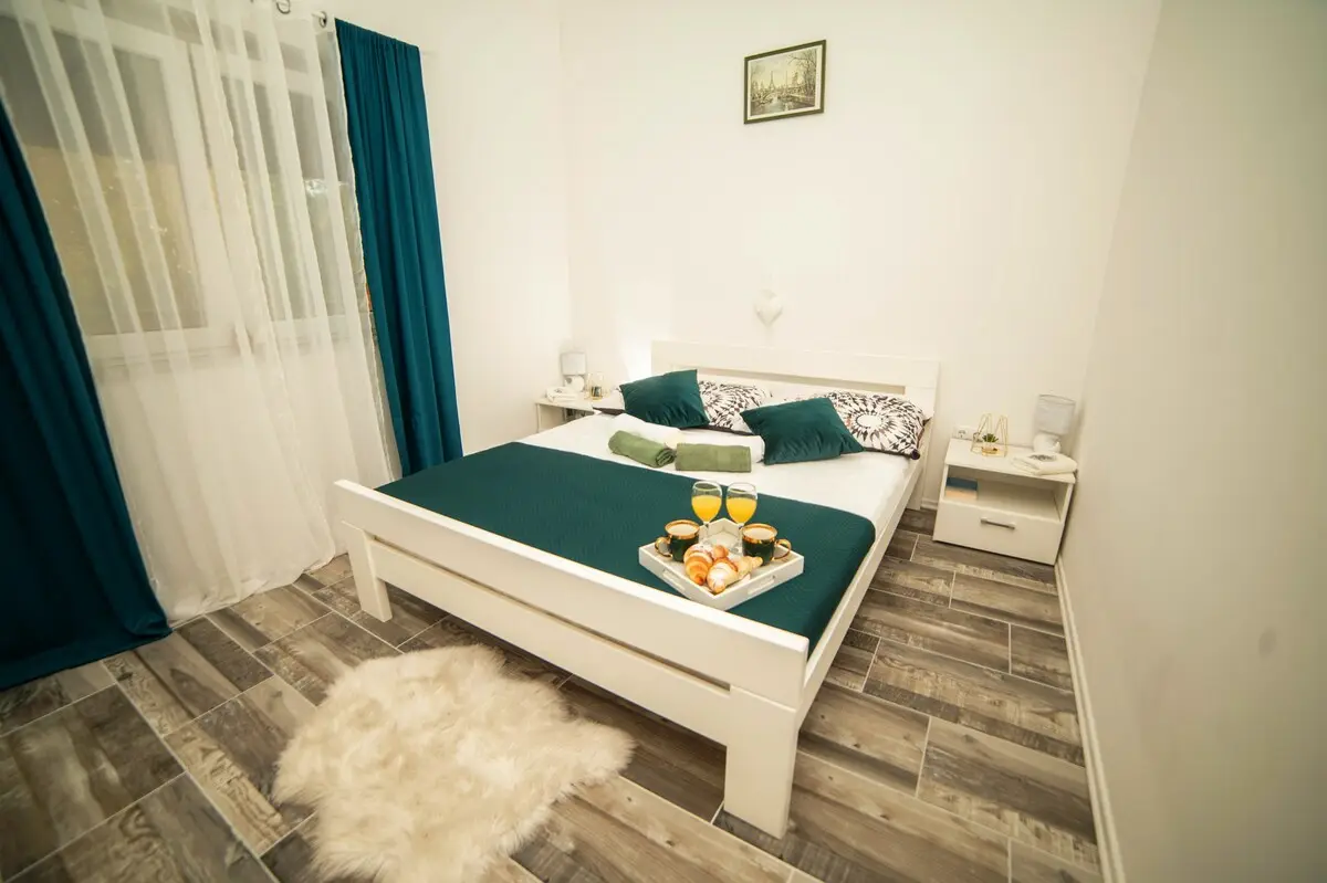 Riverside Plaza Villa