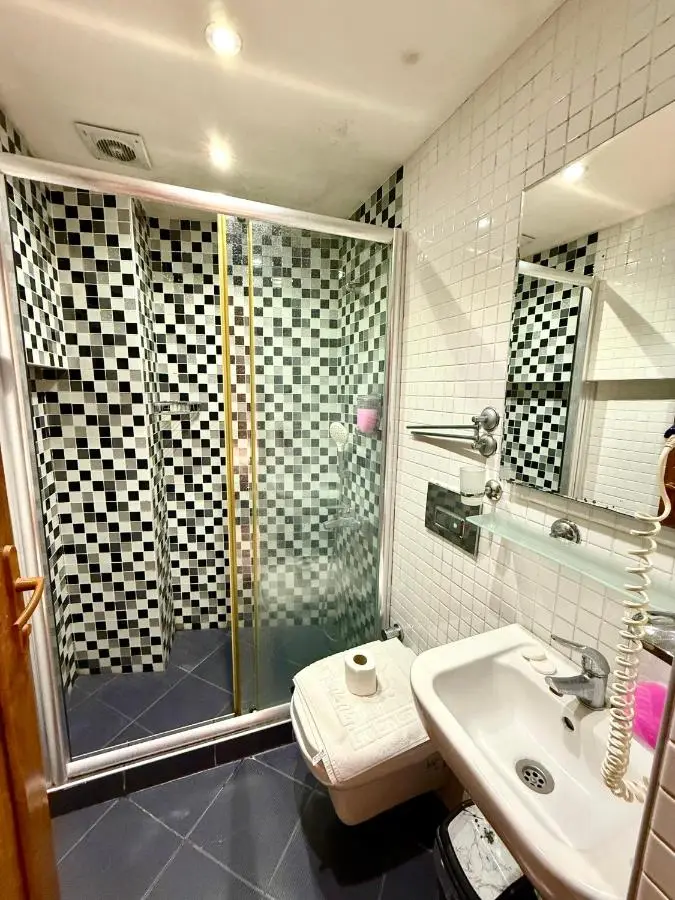 Magnificent Hotel