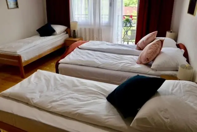 Green River Rooms
