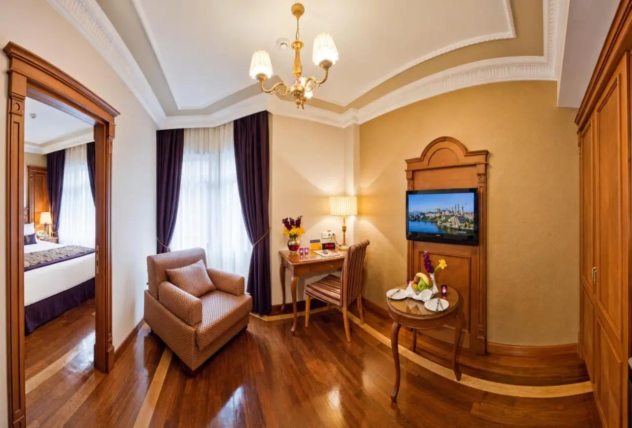 GLK PREMIER Acropol Suites & Spa