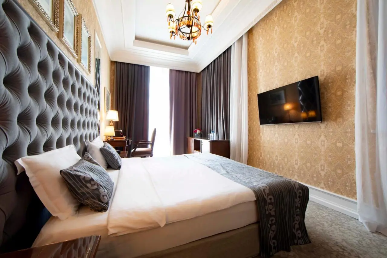 Sapphire City Hotel