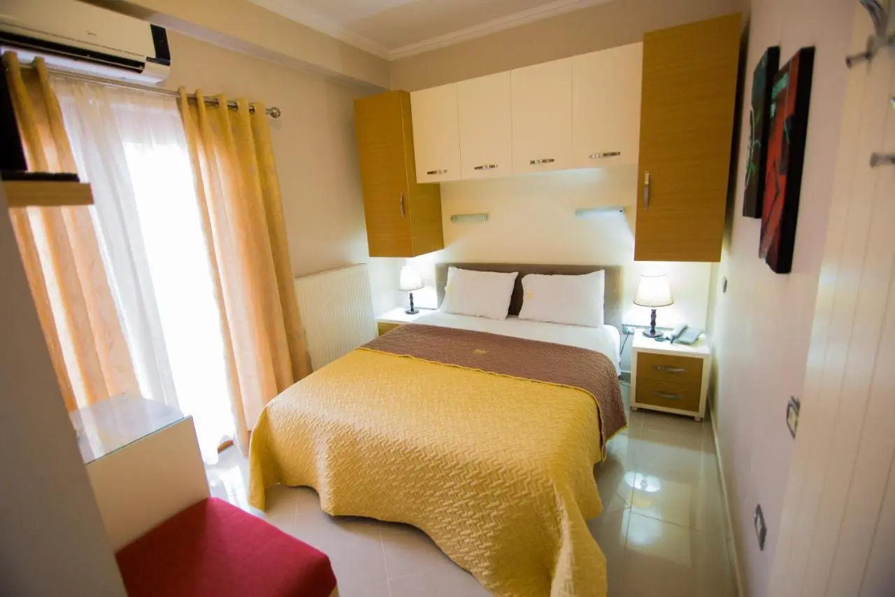 DEA Hotel 2002