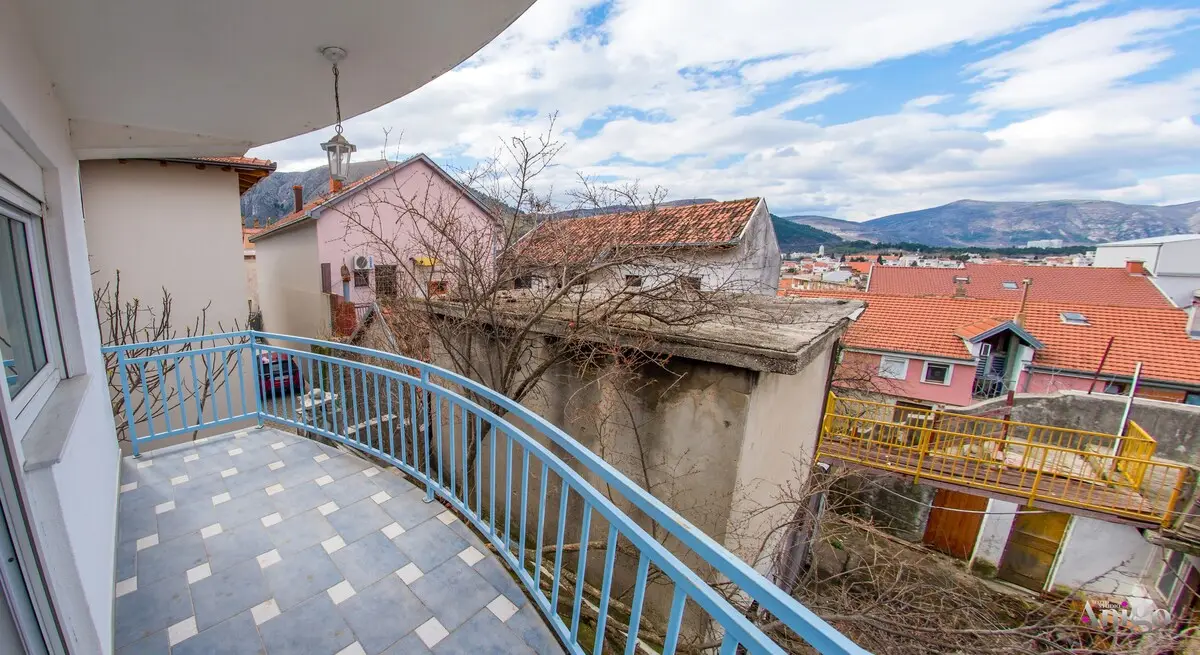 Apartment Ado