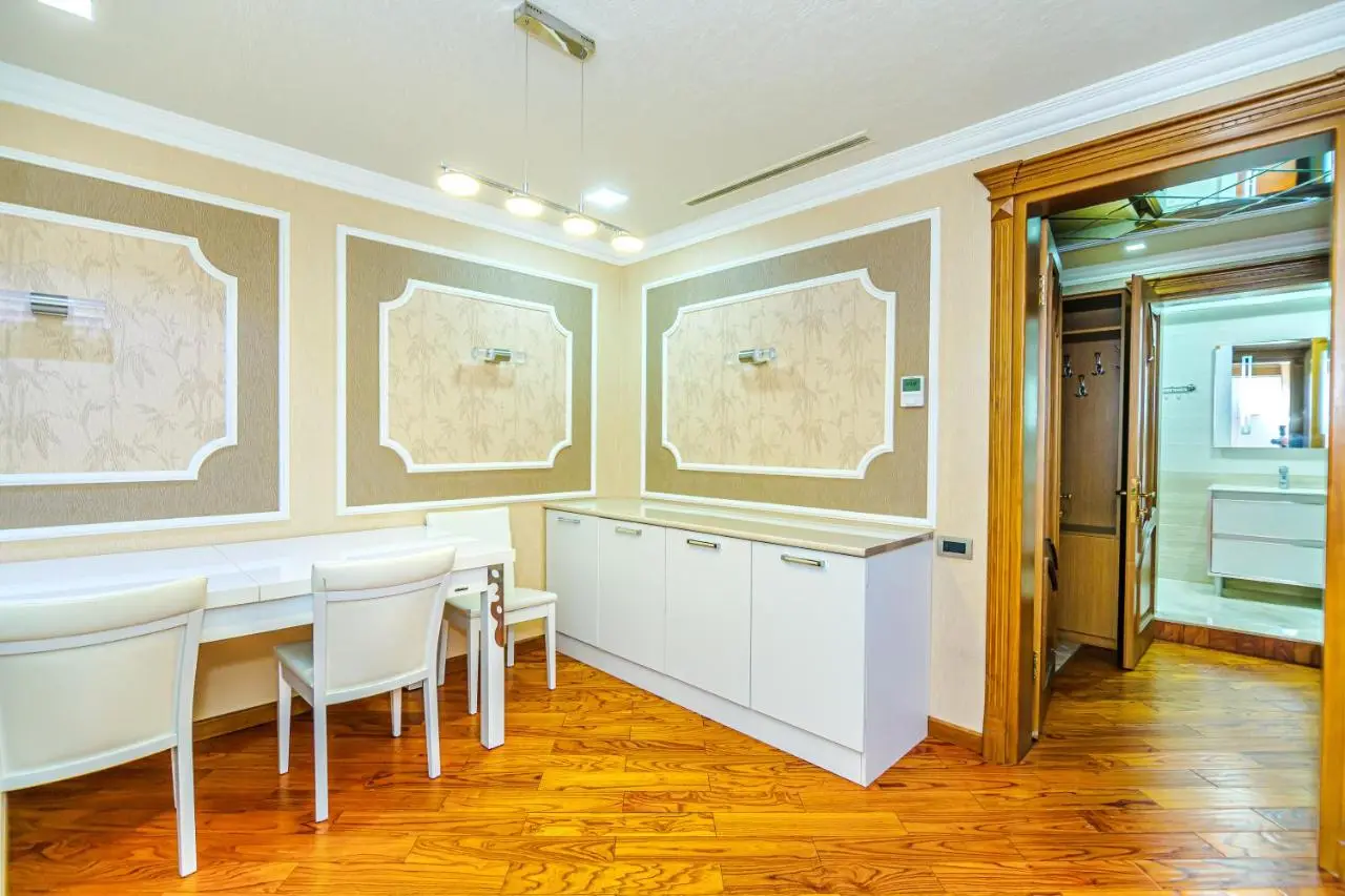 4 Bedroom Luxury Apartment on BAKU