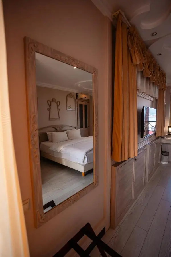 Piazza Boutique Hotel