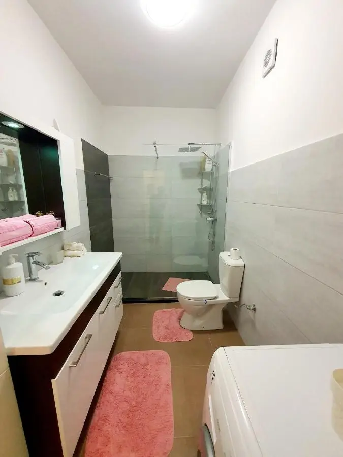 Modern Apartment in Delijorgji Residence Near Center