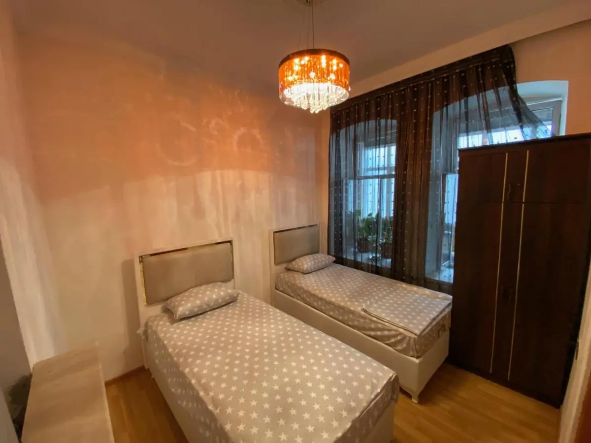 Cozy Old City Apartment