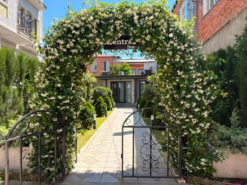 Central Inn