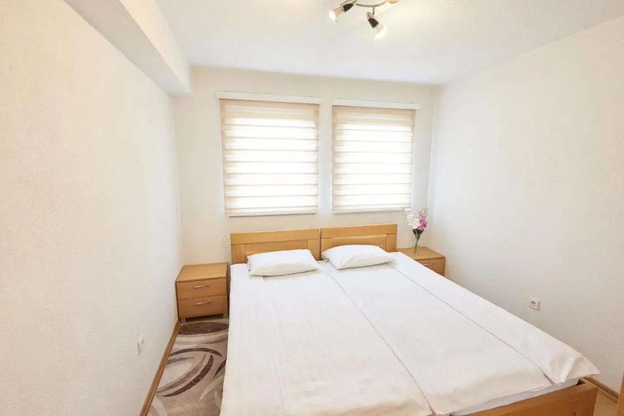 Grand Apartments