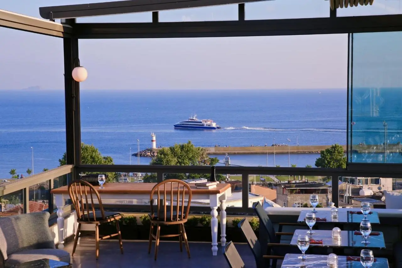 HOTEL BRONTE