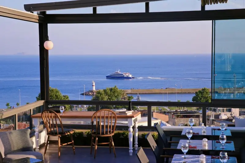 HOTEL BRONTE