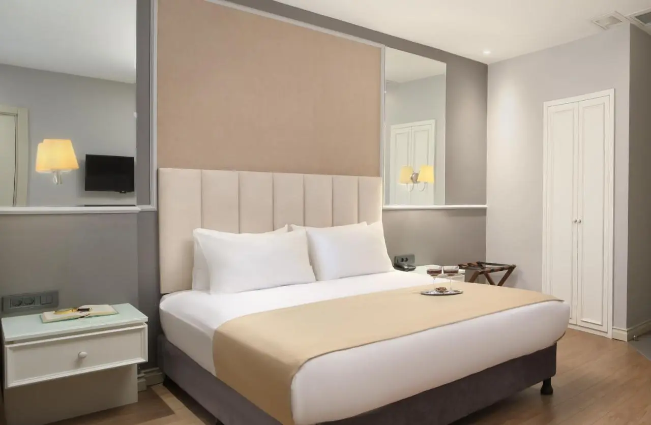 Ess Hotel