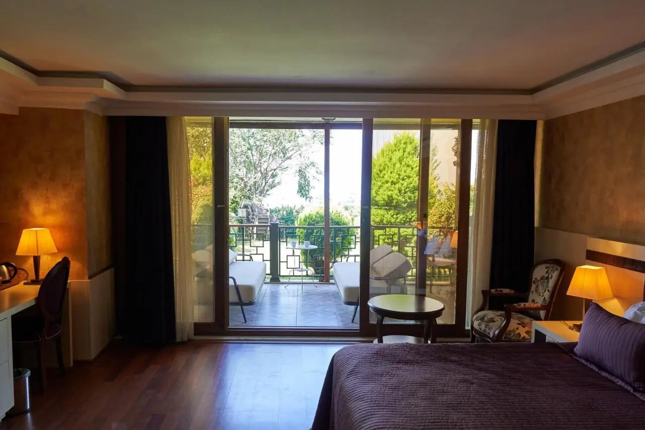 Phellos Suites Boutique Hotel