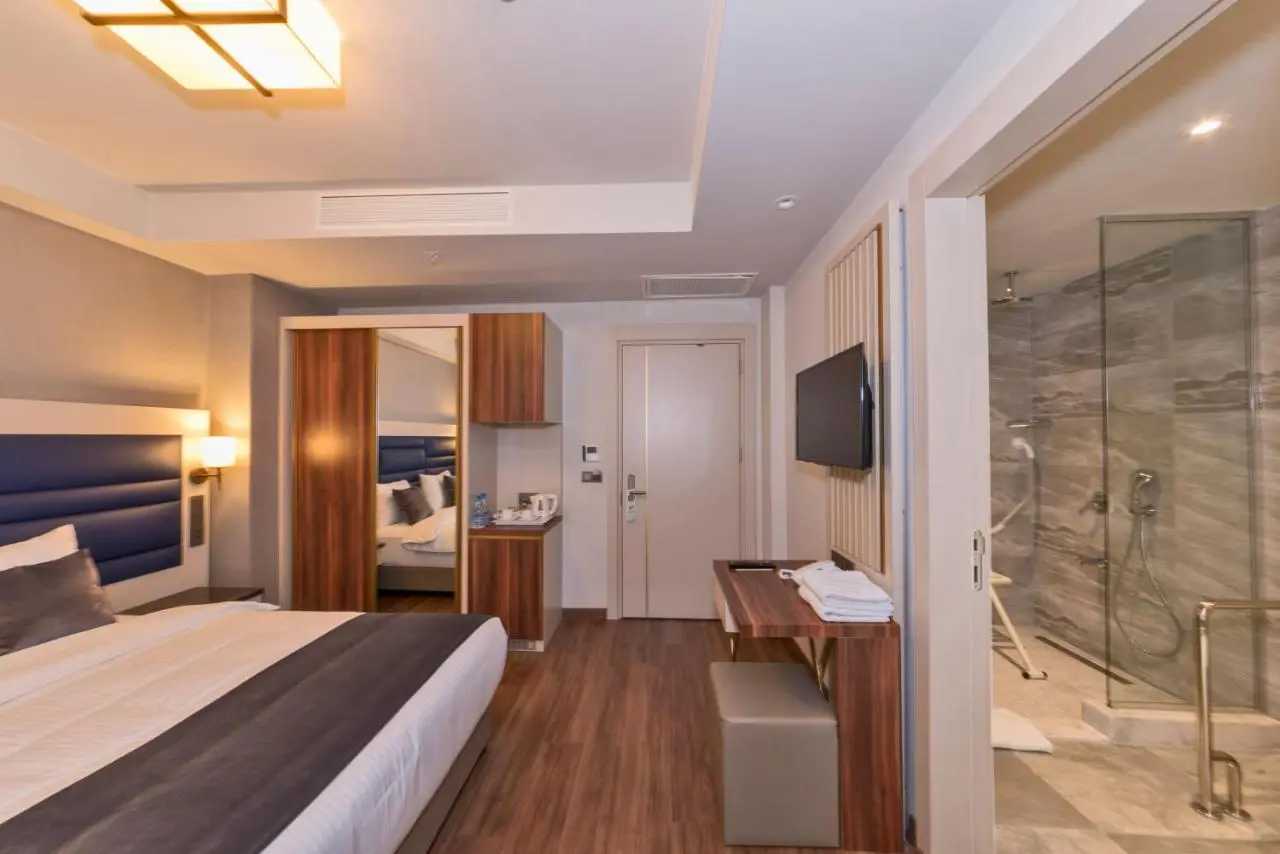 Golden Royal Hotel & SPA
