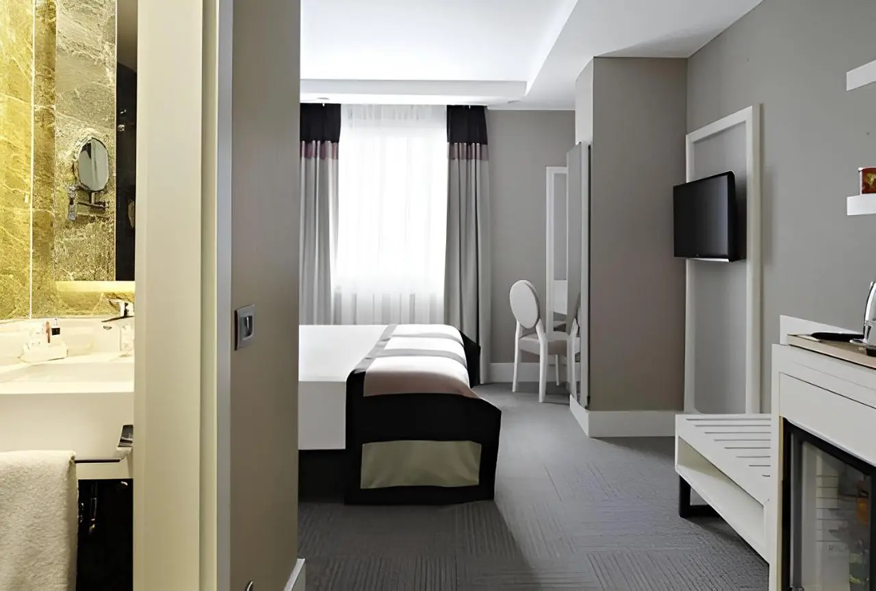 Mia Berre Hotels
