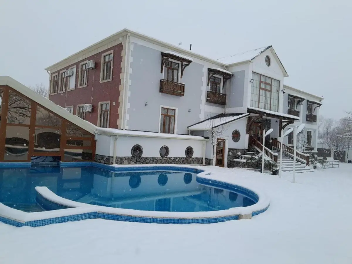 LakeSide Hotel & Spa