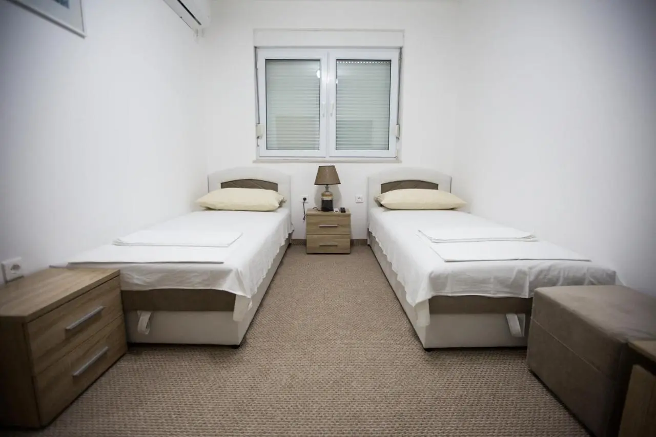 Motel Aura