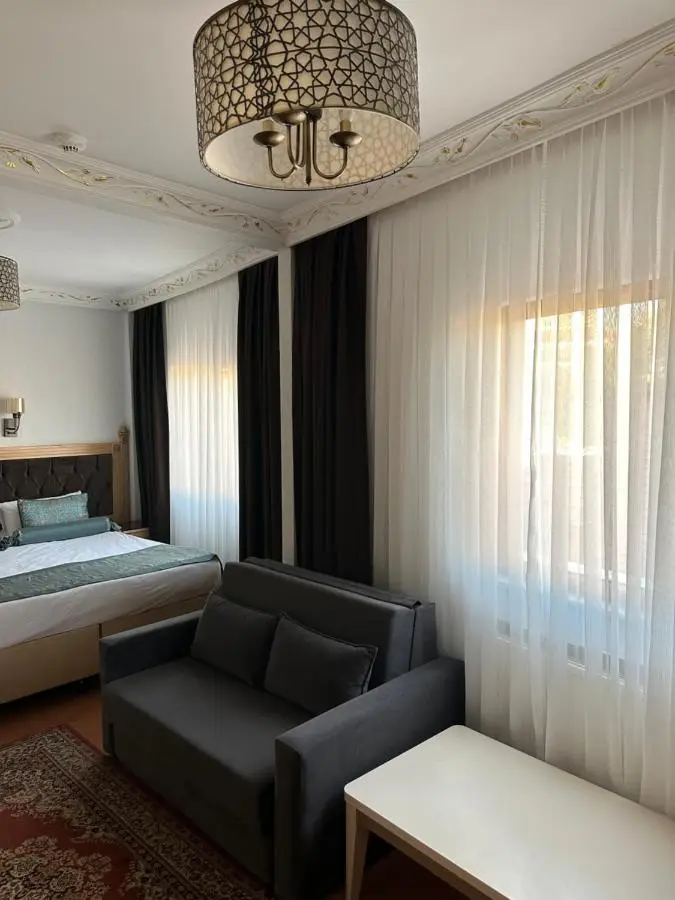 Blue Tuana Hotel Old City