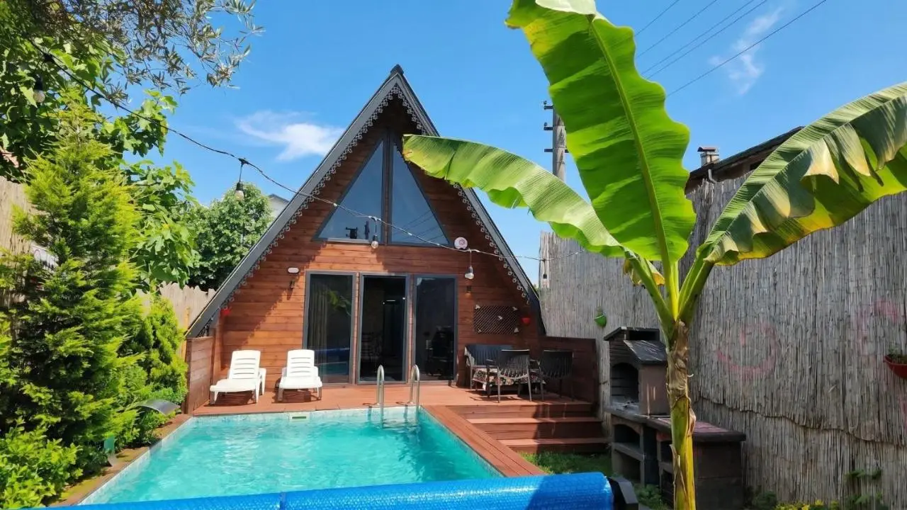 Maşukiye pink house bungalow