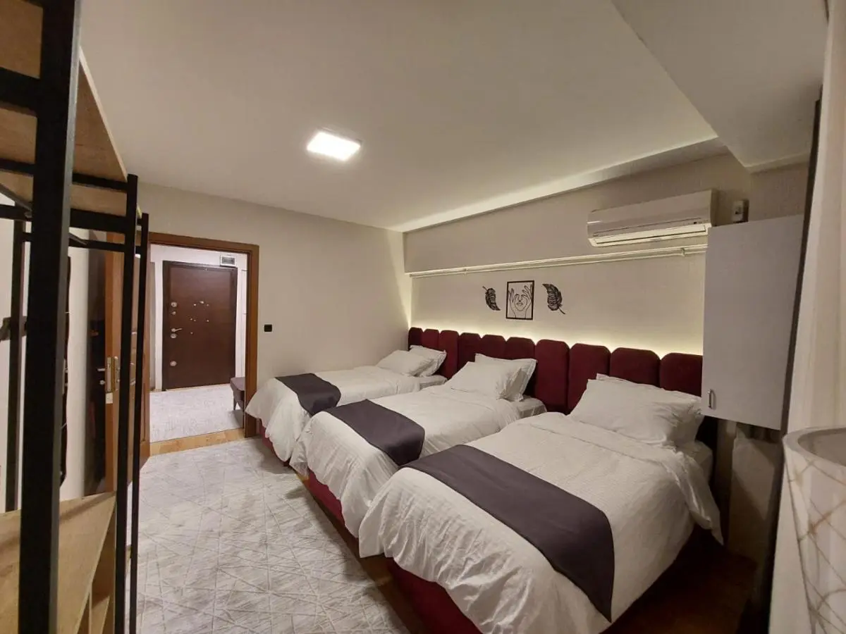 FINDIKZADE SEASIDE FLATS in lively Fatih area very near metro and tourist sights