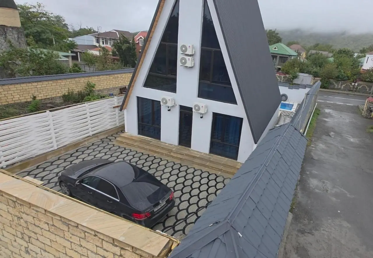 ES Dream A-Frame Cabin