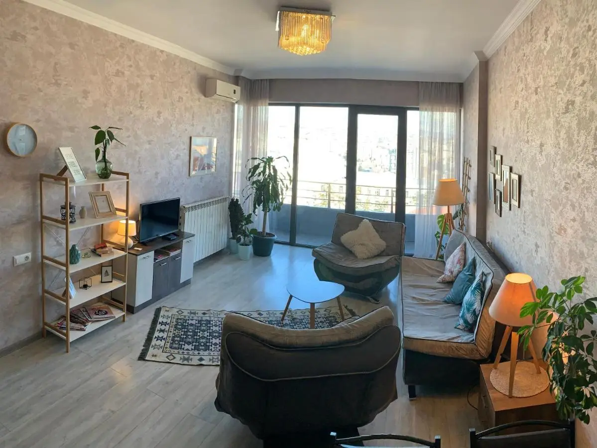 Ameri Plaza Green Apartments