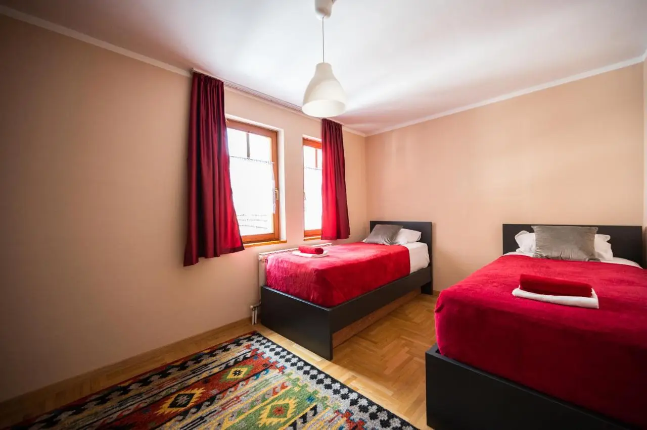 Spacious & Modern Apartments- Old Town
