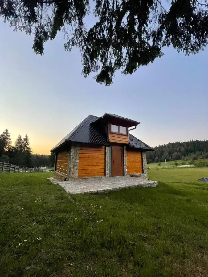 Apartmani Nišićka Oaza