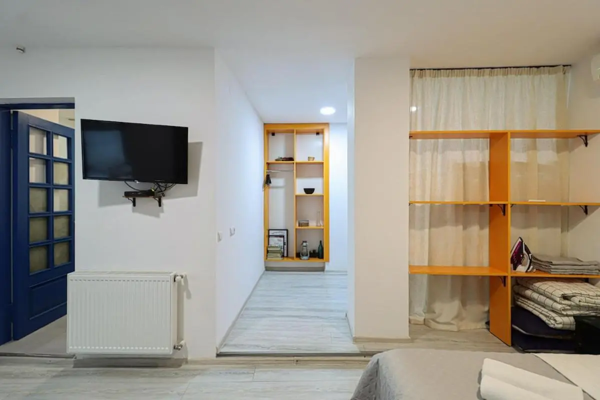 Stylish 1BR Apt in Central Tbilisi By Wehost