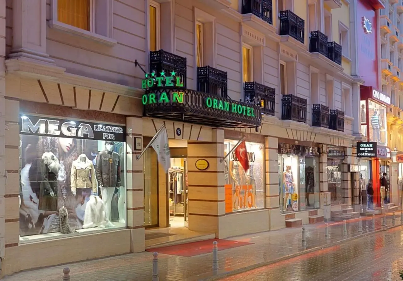 Oran Hotel