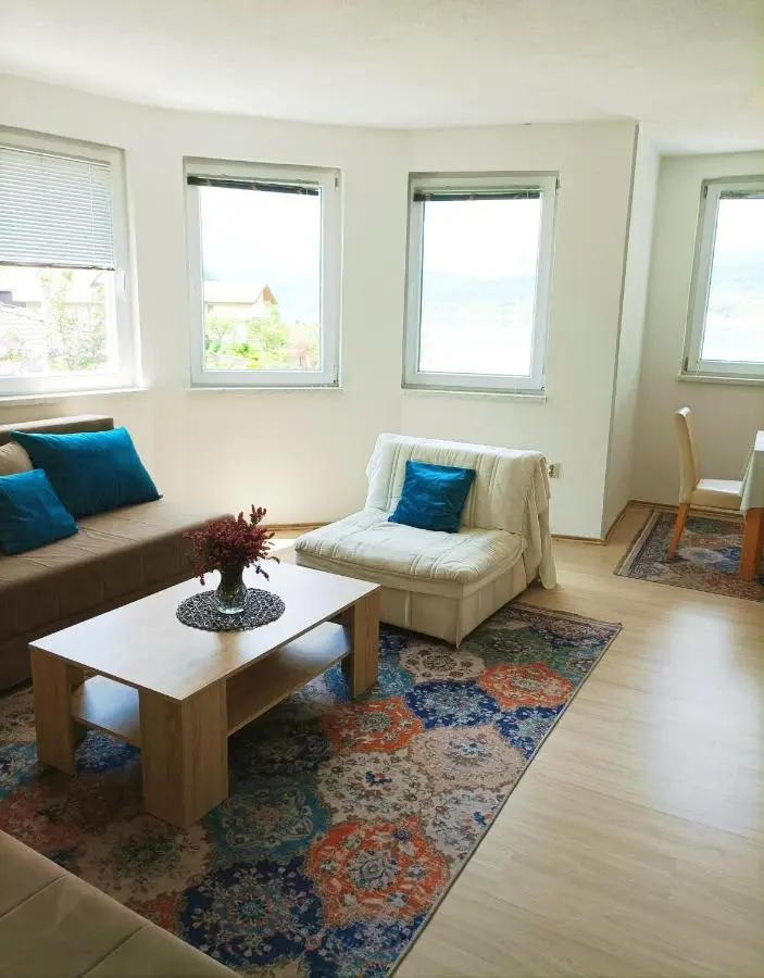 Dina apartman Jablaničko jezero