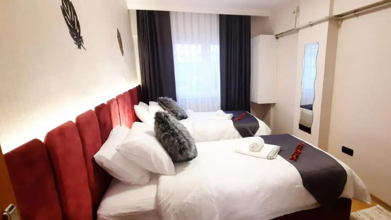 FINDIKZADE SEASIDE FLATS in lively Fatih area very near metro and tourist sights