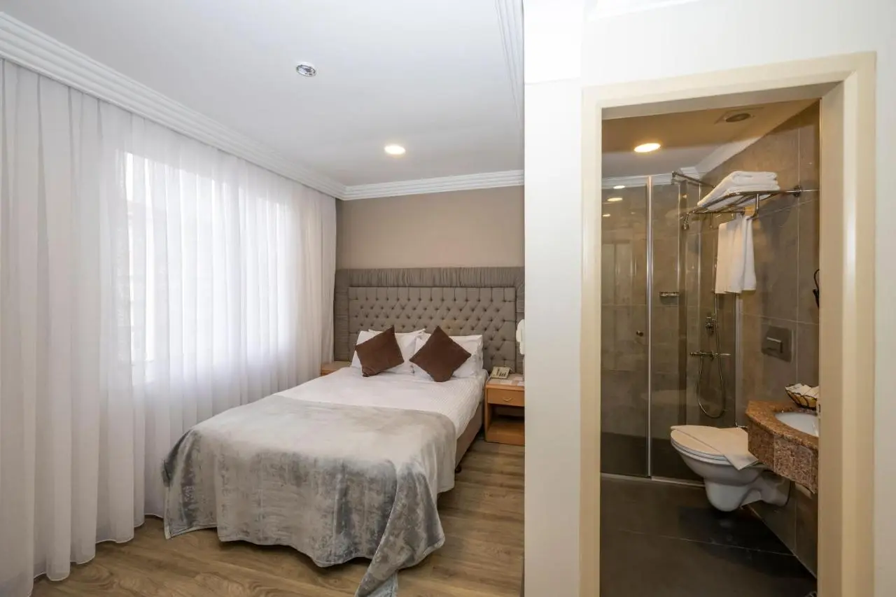 Grand Anka Hotel