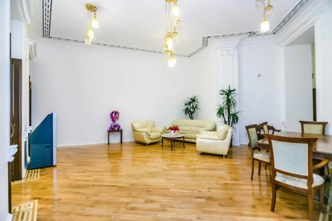 White Apartment In The Nizami Street