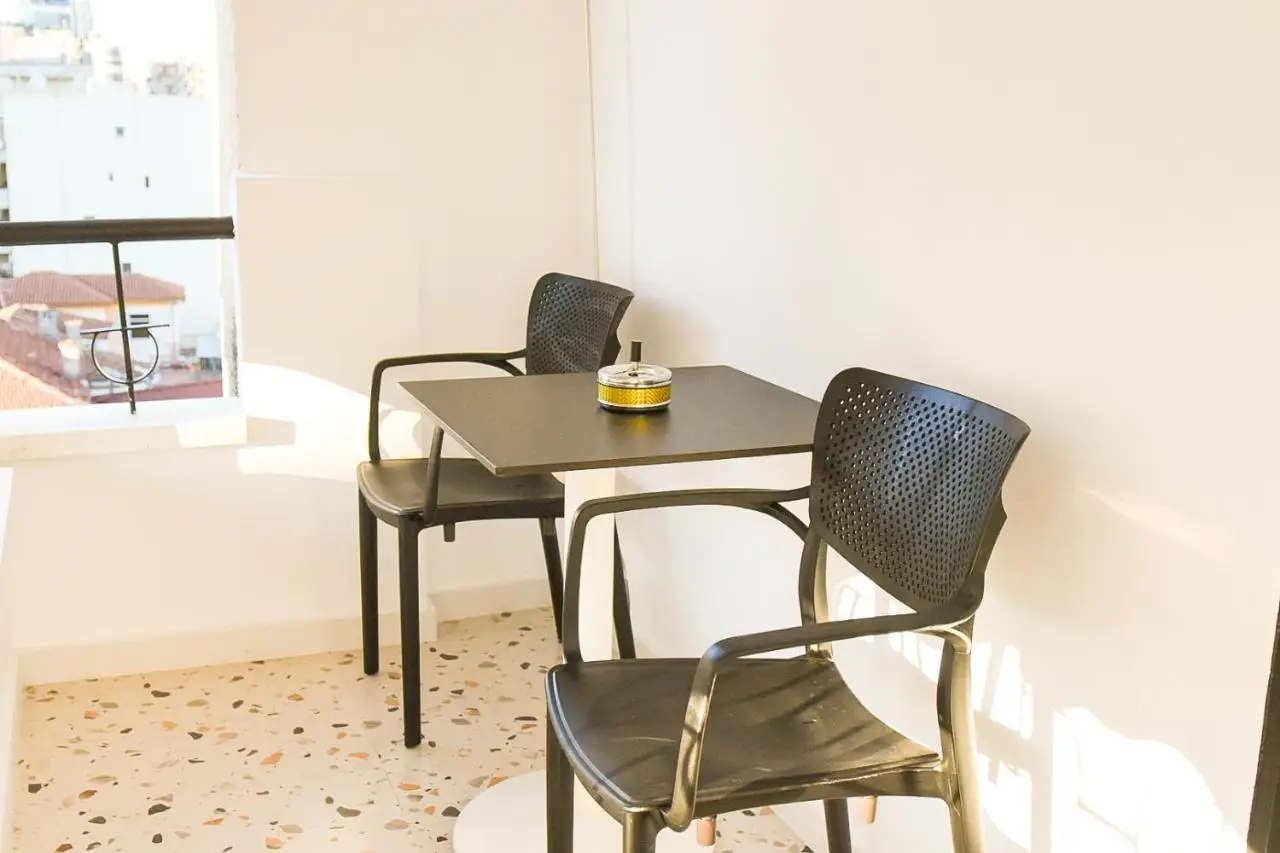 Matisse No3 - One Bedroom Apartment With Balcony