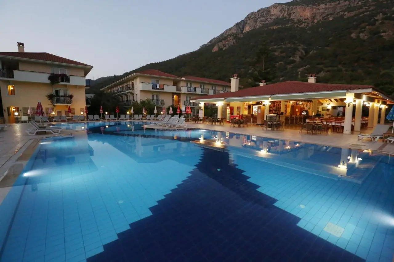 Mavruka Hotel