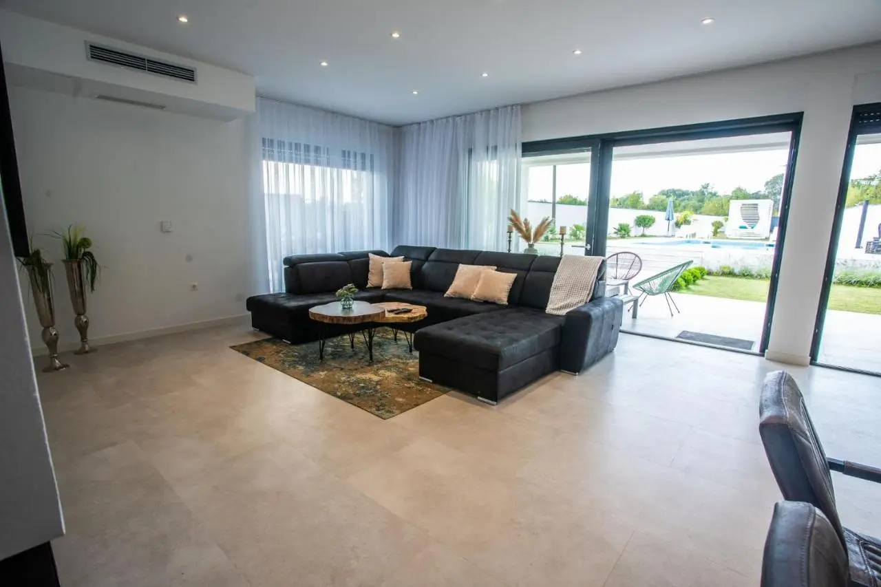 Villa 7