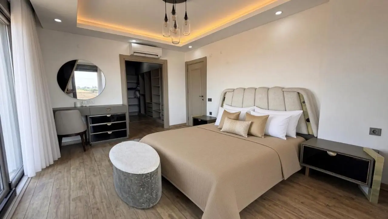 Modern Luxury Villa