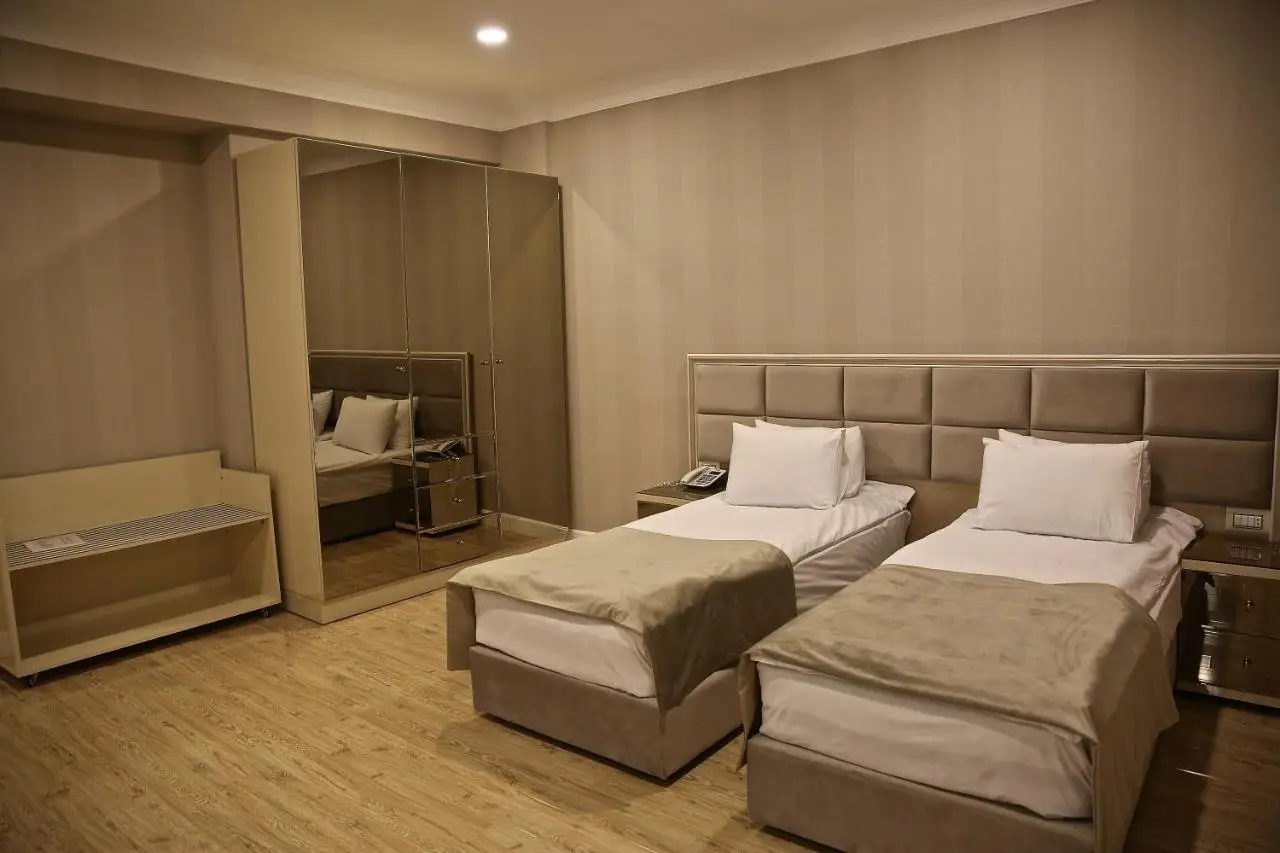 Rusel Hotel