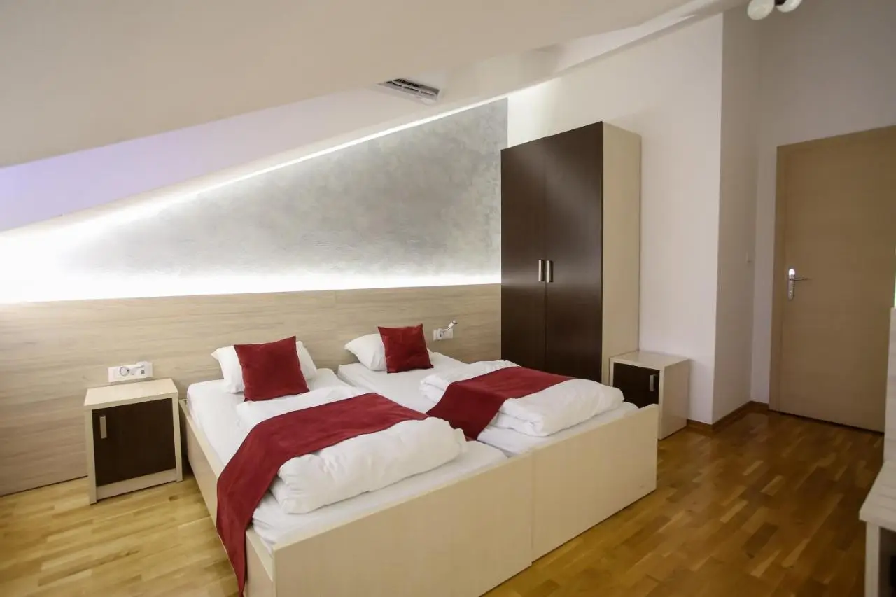 Hotel Emen