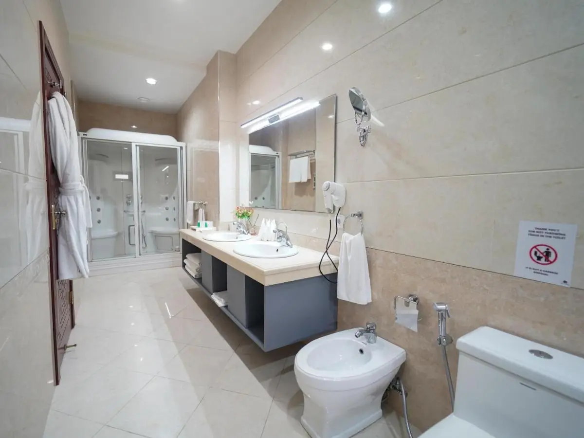 Shah Palace Luxury Museum Hotel
