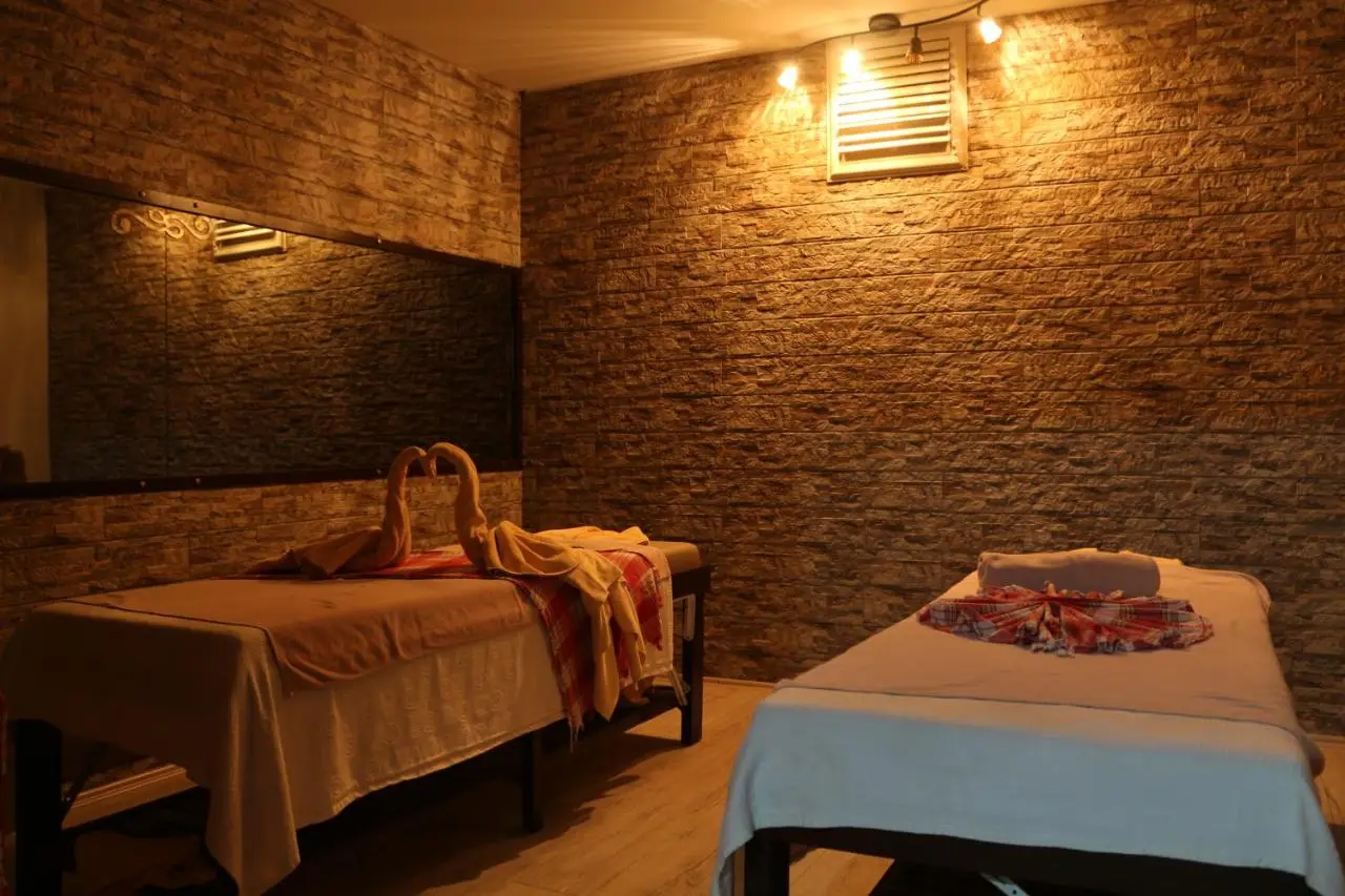 Bal Hotel