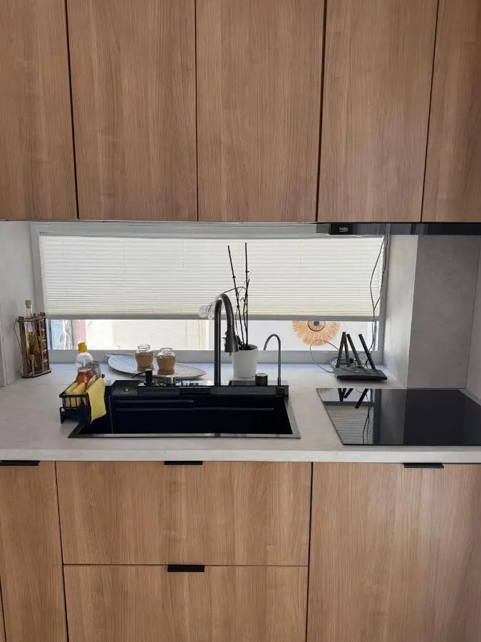 Apartment 528