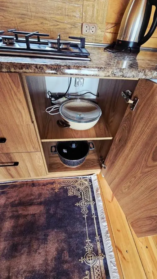 Elia Hut Kazbegi