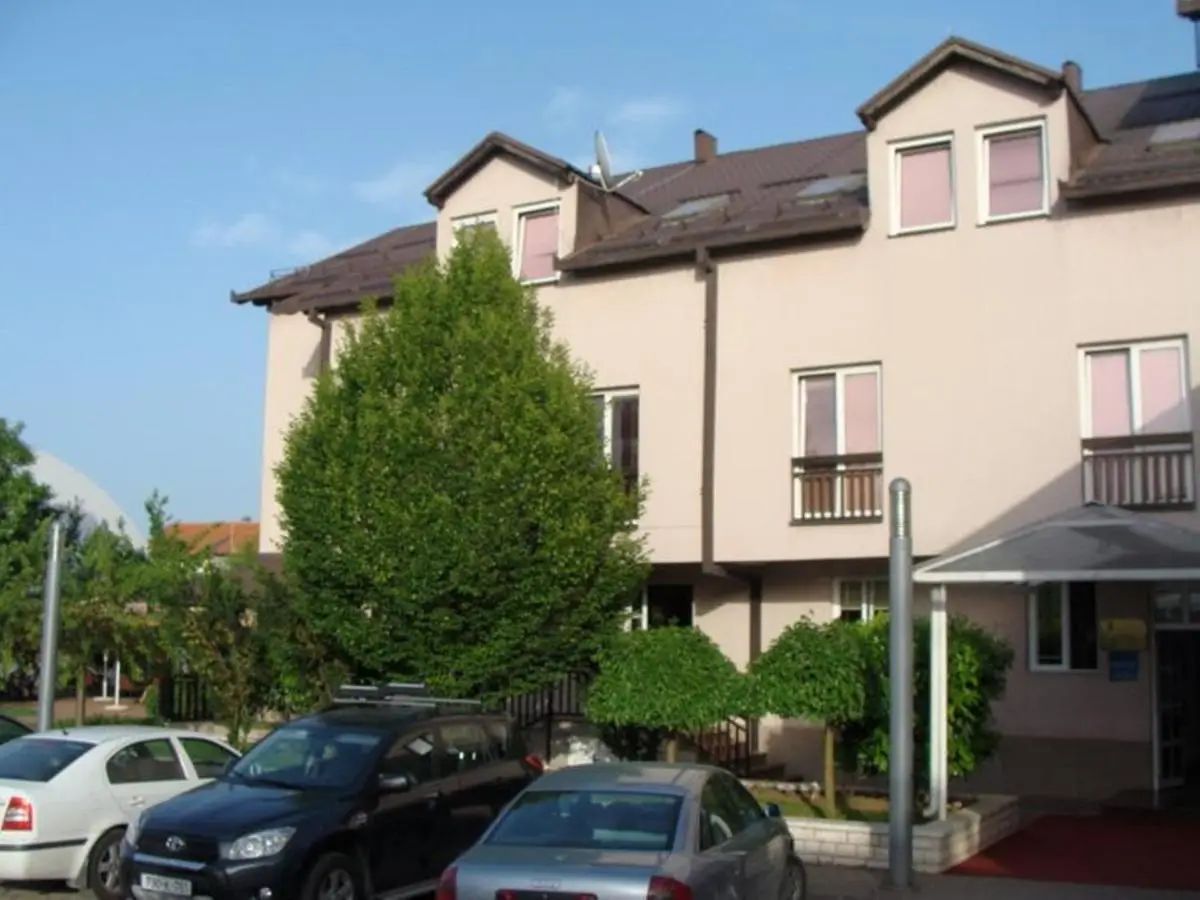 Hotel Delminium