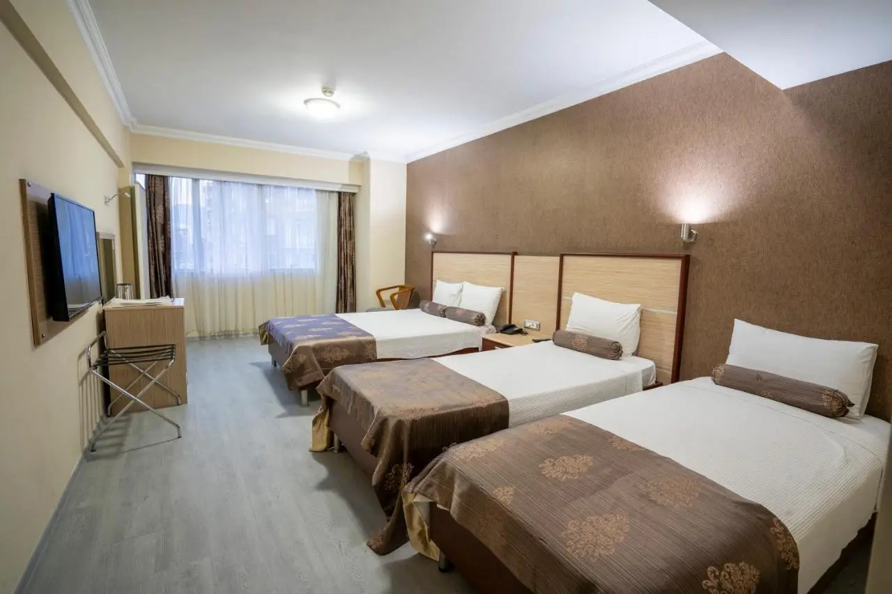 HALLEY OTEL