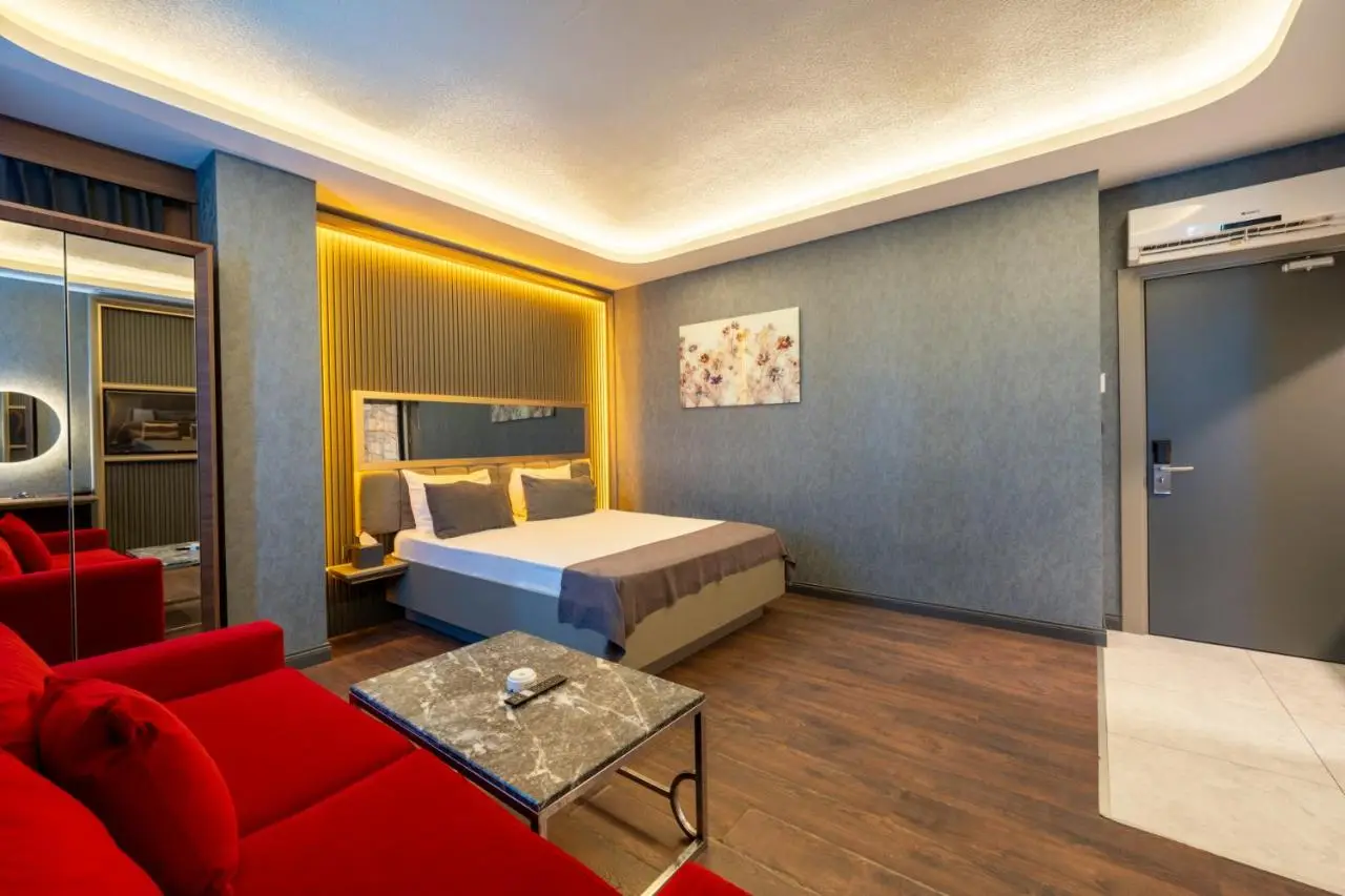 216 Eagle Palace Suite