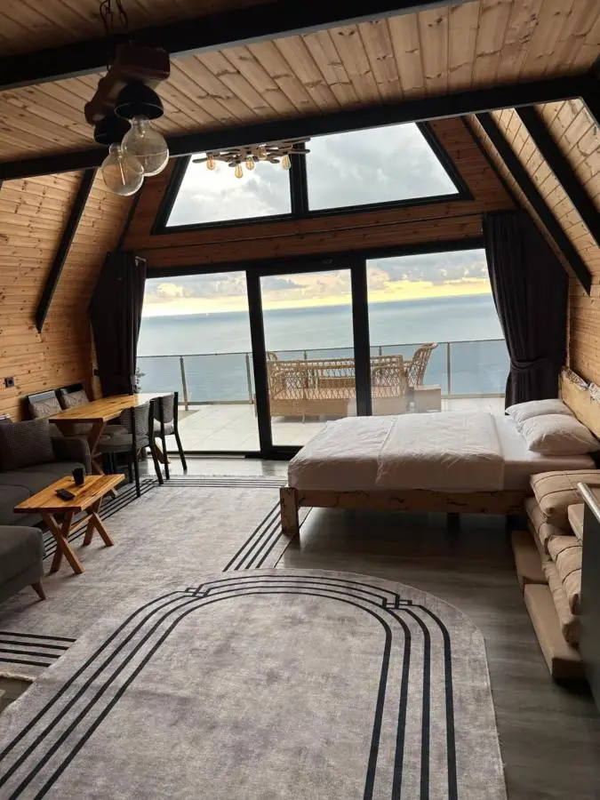 Deniz Üstü Bungalov