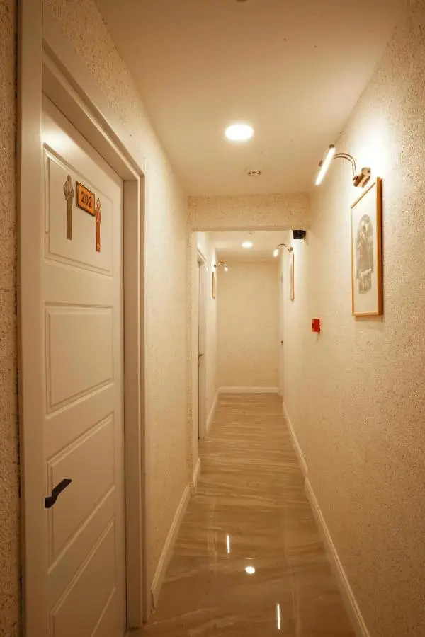 Ararat Hotel