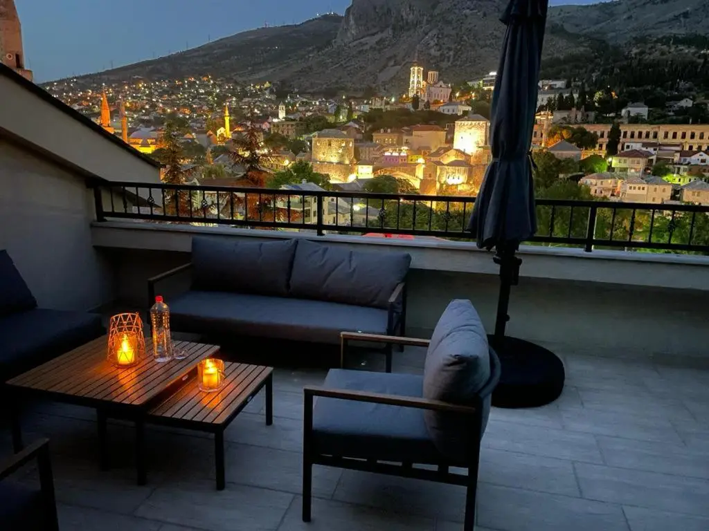 Penthouse with Old bridge view and jacuzzi